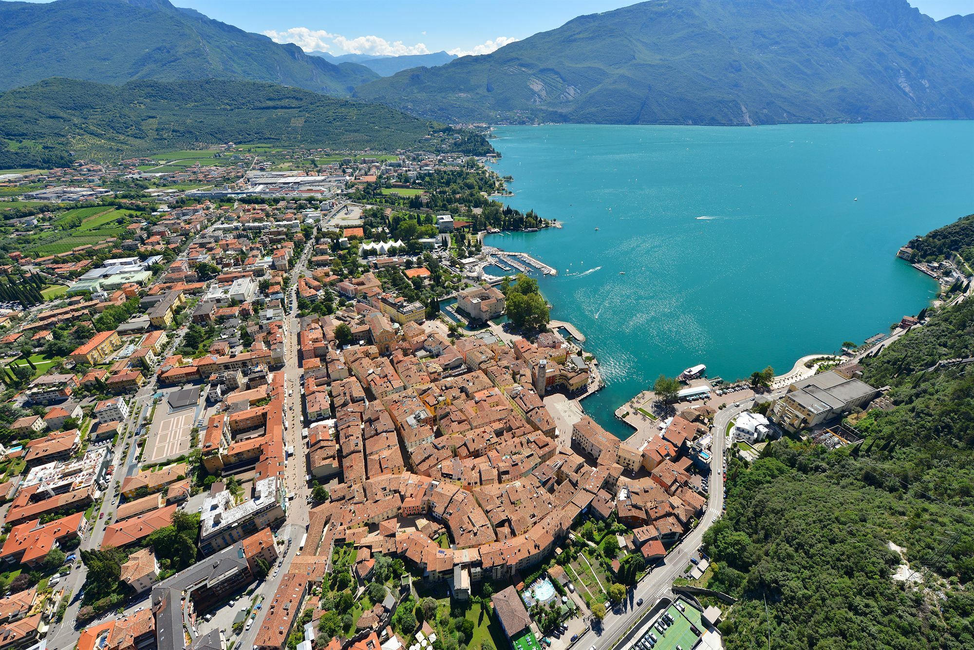 Hotel Portici - Romantik & Wellness Riva del Garda Ngoại thất bức ảnh