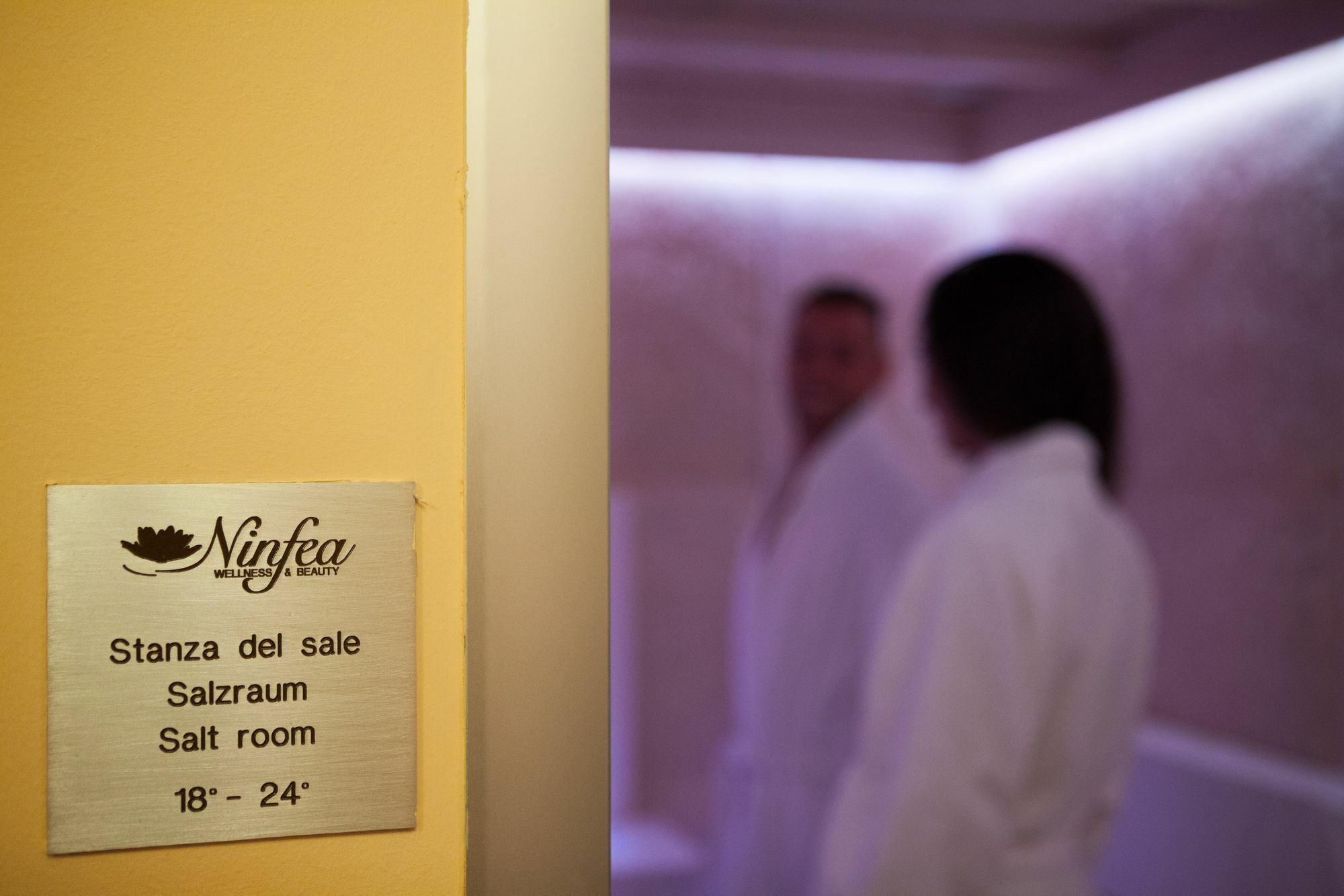 Hotel Portici - Romantik & Wellness Riva del Garda Ngoại thất bức ảnh