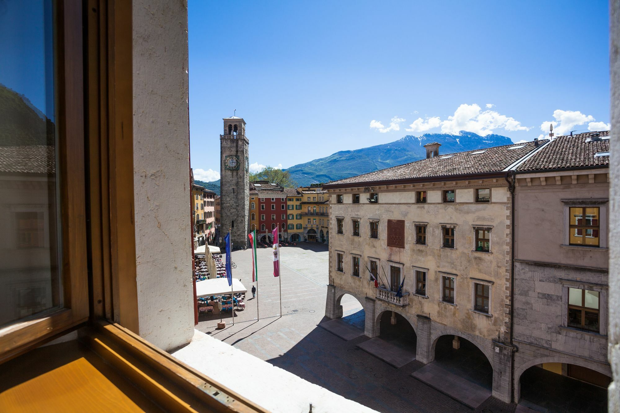 Hotel Portici - Romantik & Wellness Riva del Garda Ngoại thất bức ảnh
